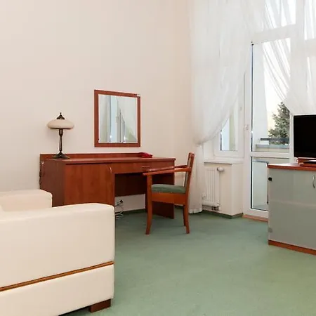Bursztyn Bed & Breakfast 3*