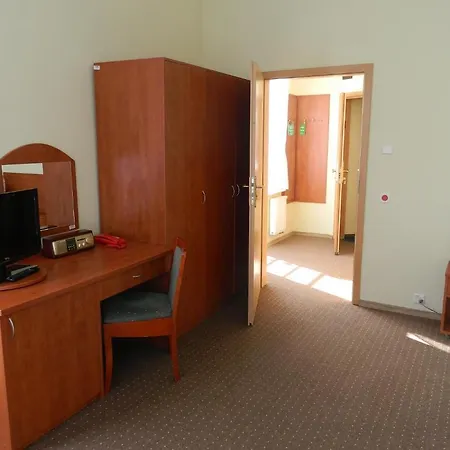 Bed & Breakfast Bursztyn 3*