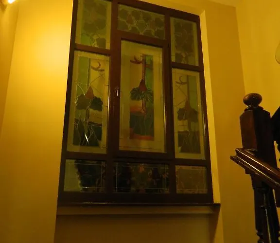 Bursztyn Bed and Breakfast