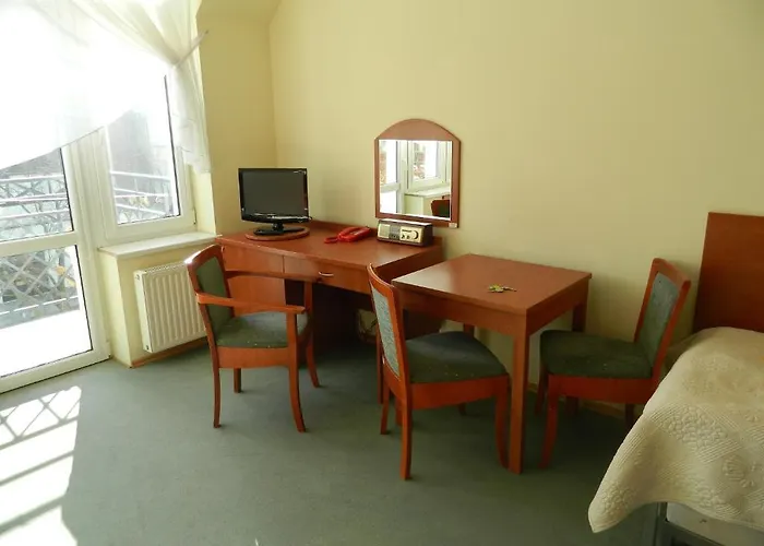 Alojamento de Acomodação e Pequeno-almoço Bursztyn 3*